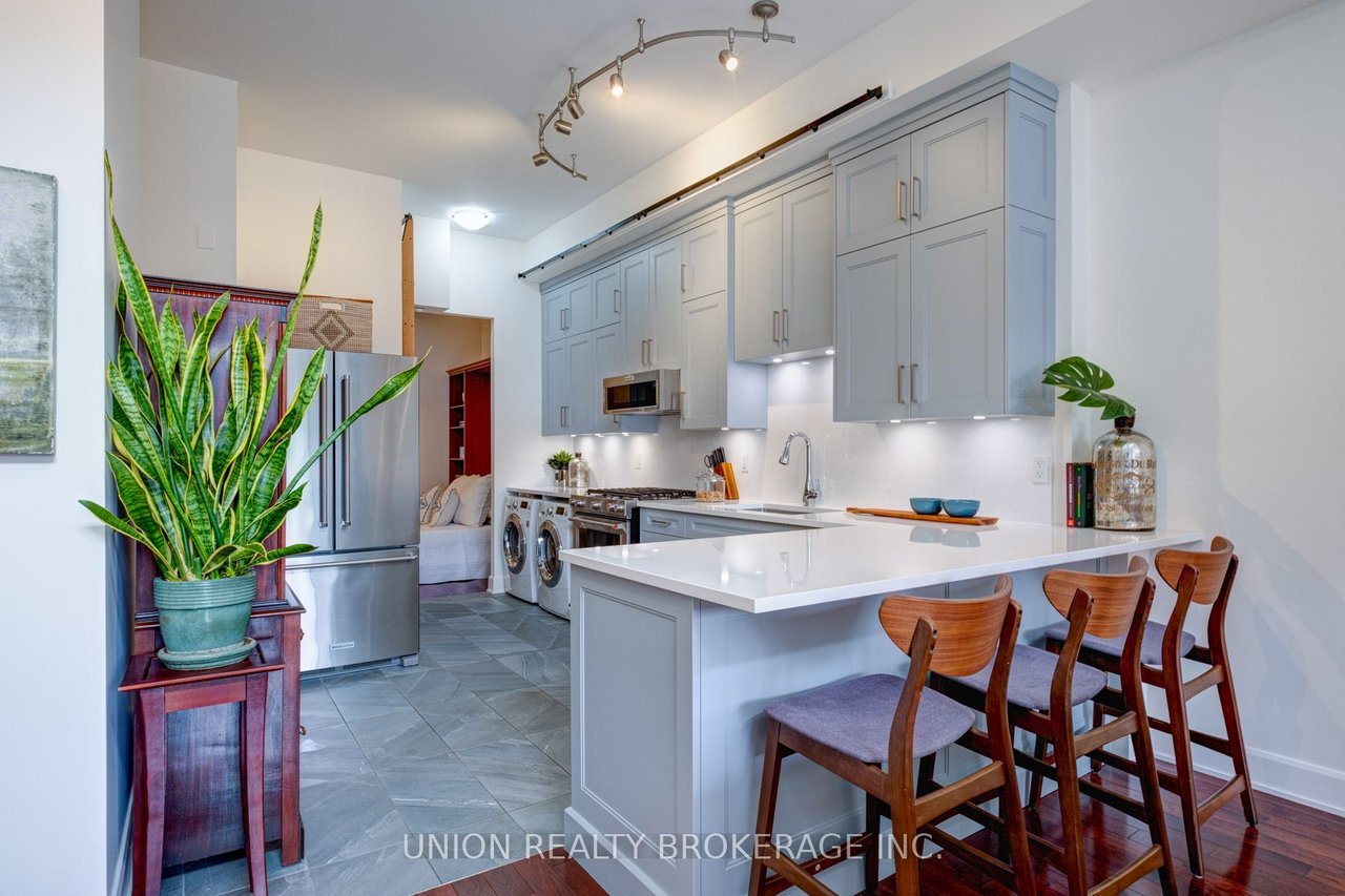 160 Fallingbrook Rd, Ste 209