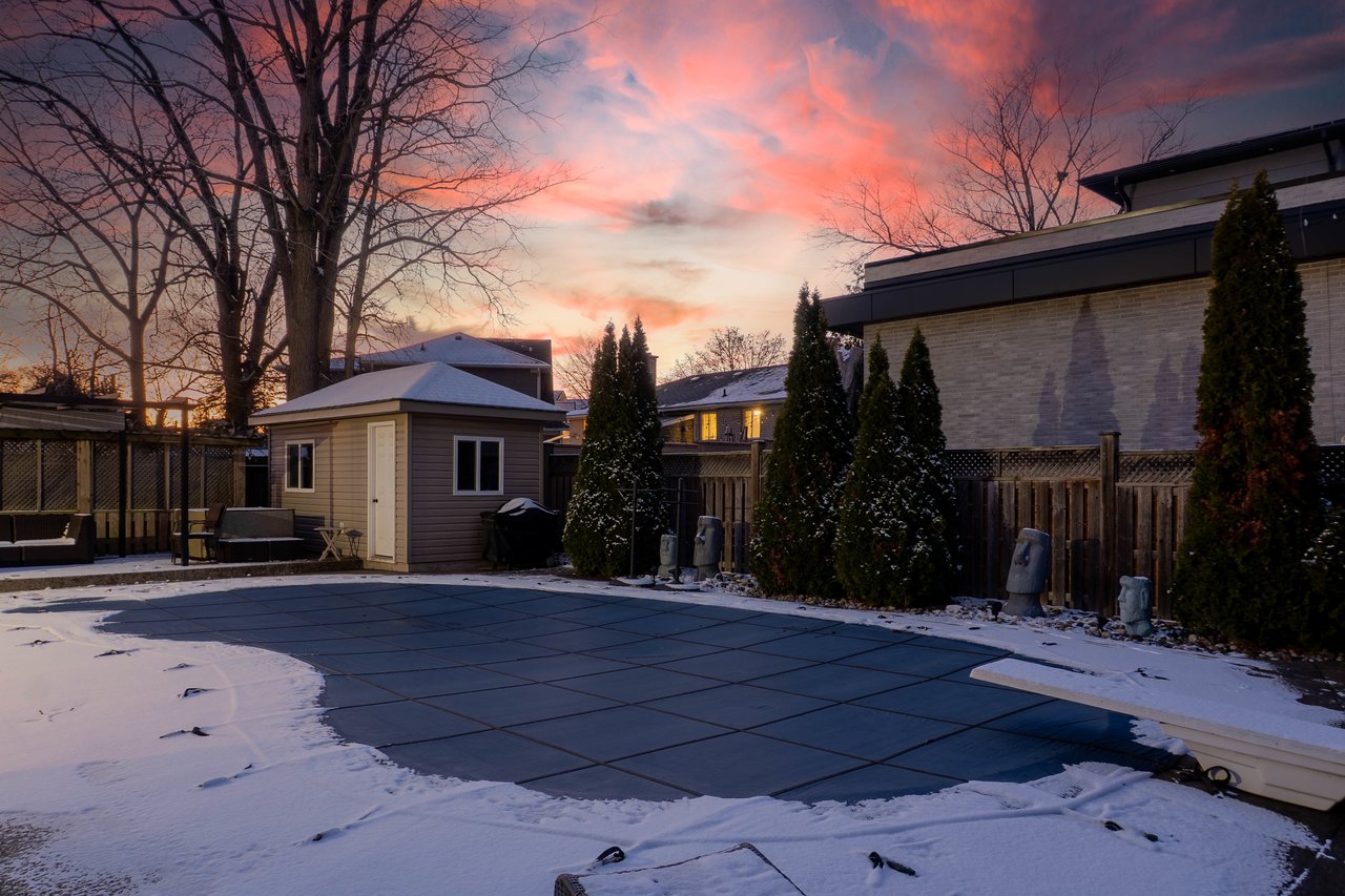 390 Seaton Drive, Oakville