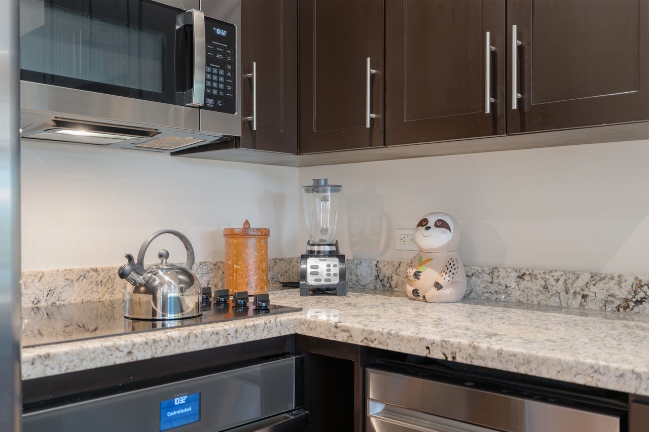 Laughing Gecko Suites | Beach Suites / Boutique Hotel For Sale