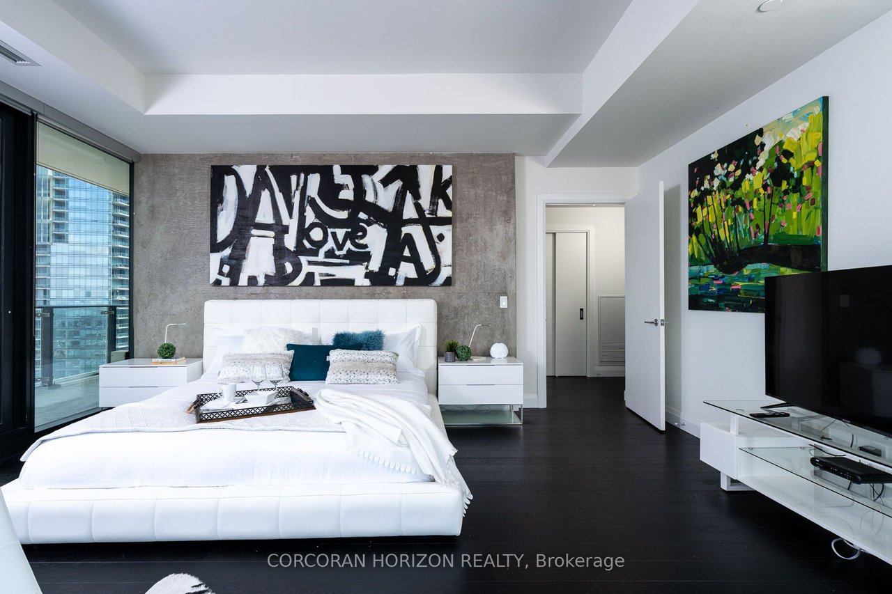 PENTHOUSE PERFECTION ON THEATRE ROW