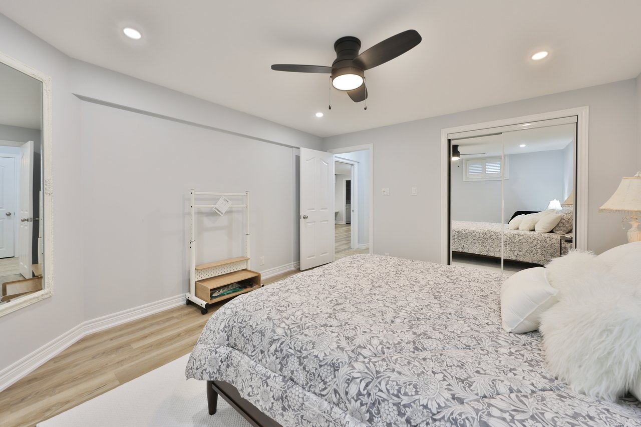 2304 Sovereign Street, Oakville