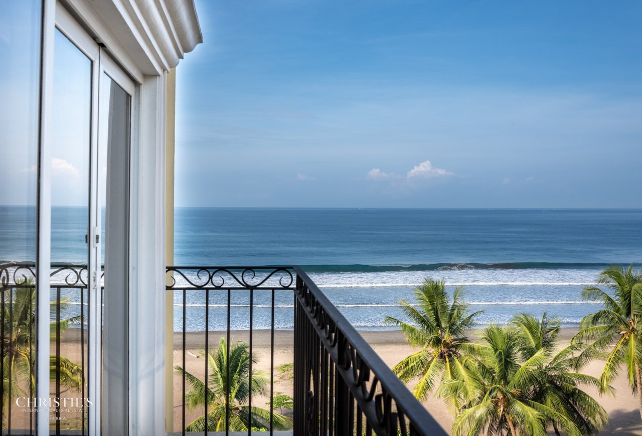 Elegant Oceanfront Living in Jacó – 2-Bedroom Condo at Acqua Residences