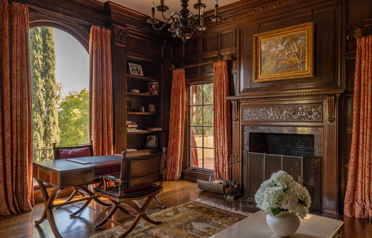 200 Fern Dr, Pasadena