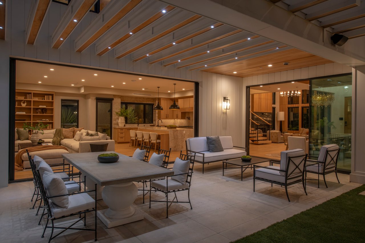 196 S Greenfield Ave, Westwood