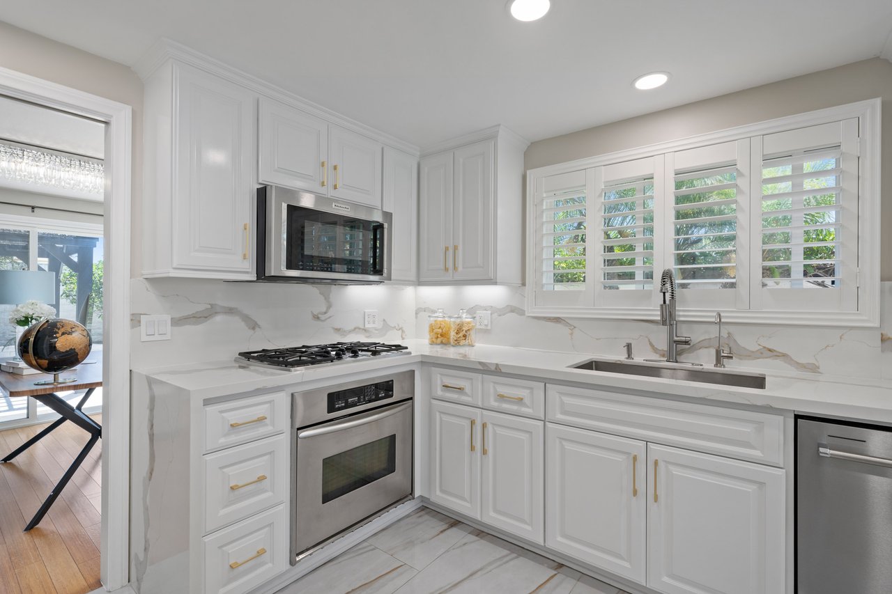 21212 Binghampton Cir