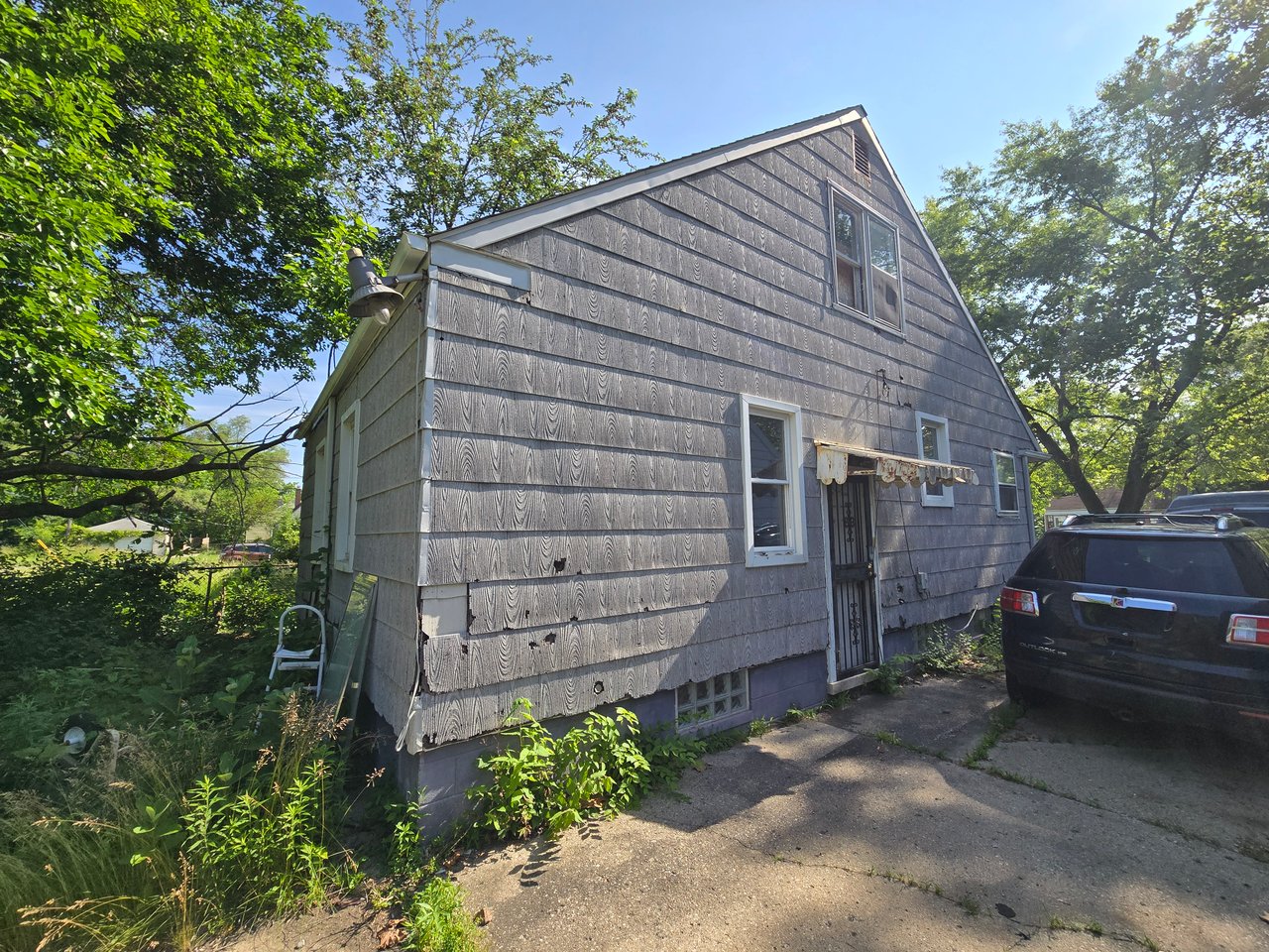 9641 Evergreen Ave