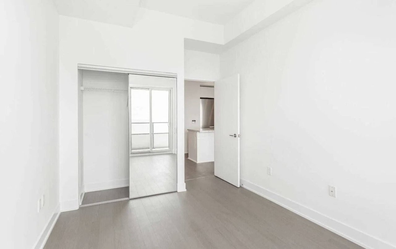 20 Shore Breeze Dr Unit: 4401