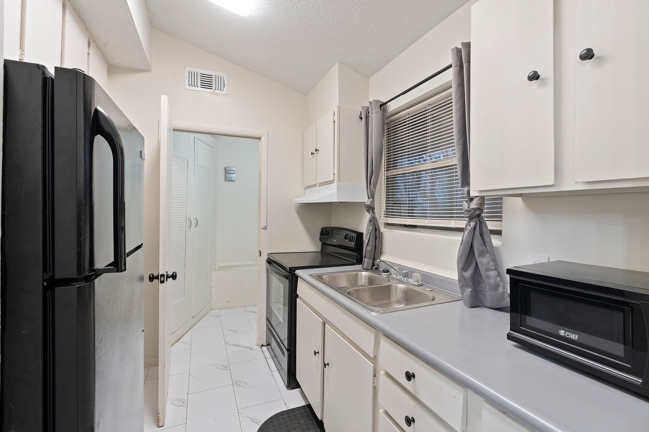 Updated 1BR Condo Near Redstone Arsenal – Convenient, Modern Living in Huntsville!