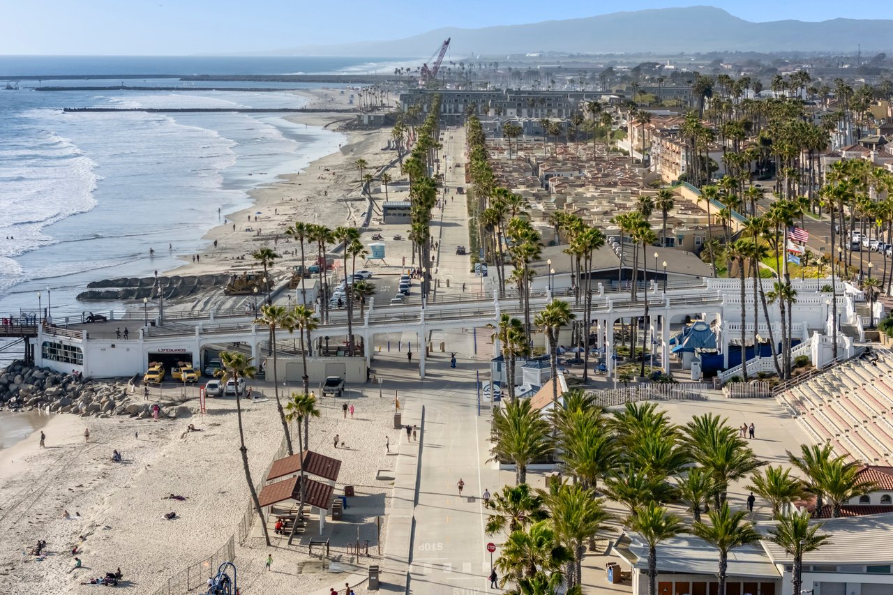 OCEANSIDE BEACH HOUSE