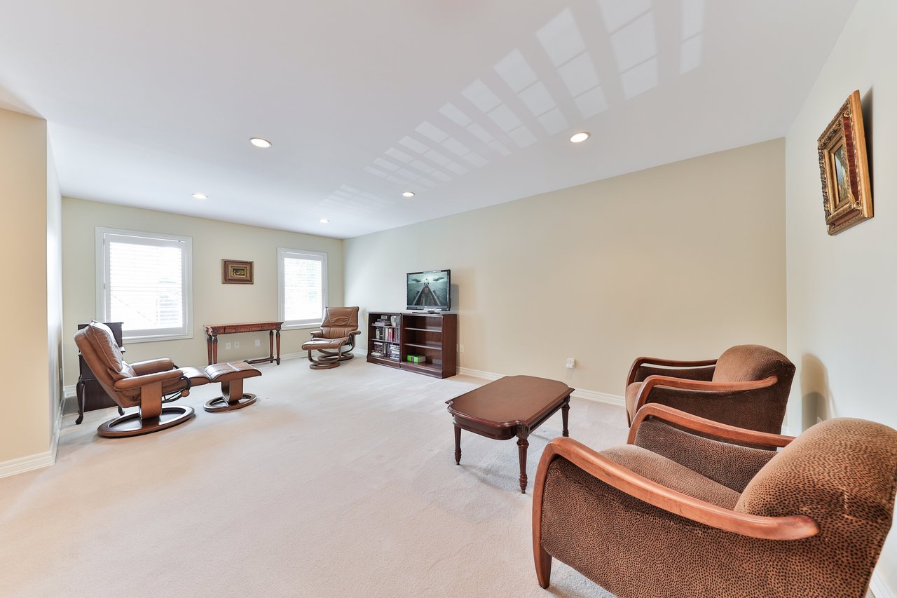 3105 Lakeshore Road, Burlington
