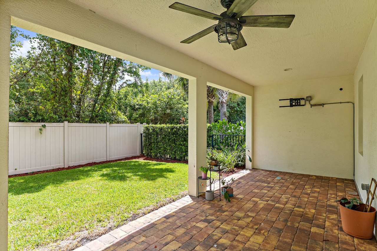 7162 Limestone Cay Road