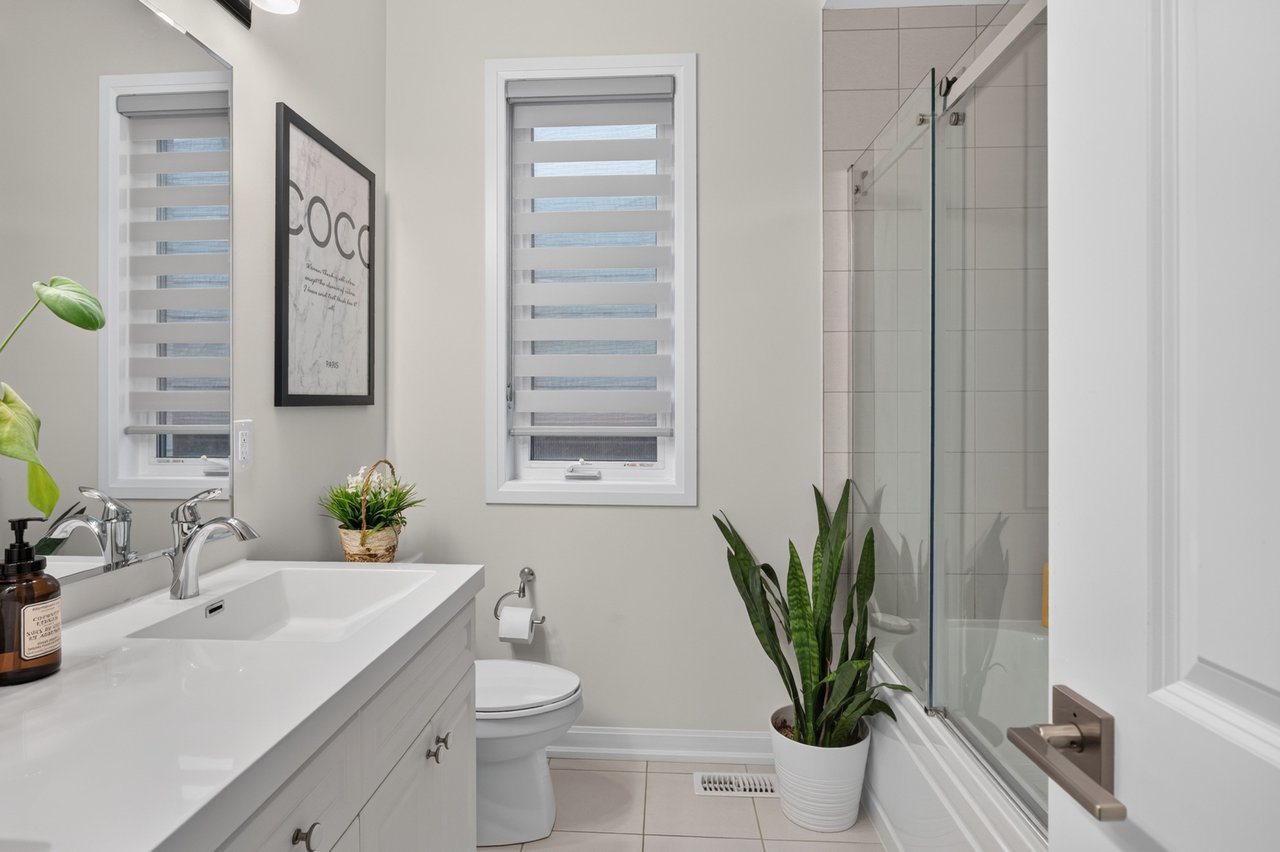 3364 Vernon Powell Drive, Oakville
