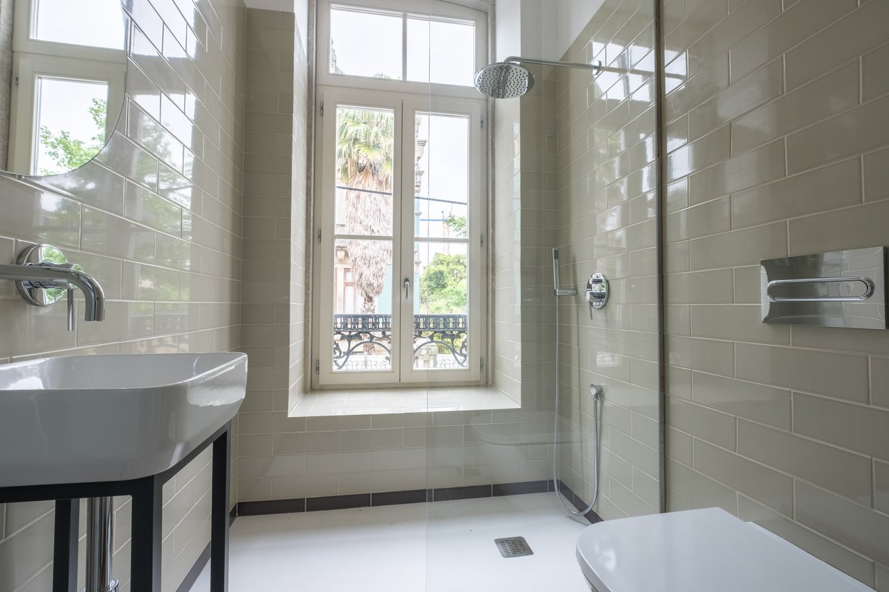 Loft for Rent in Restored Building in the Heart of Porto
