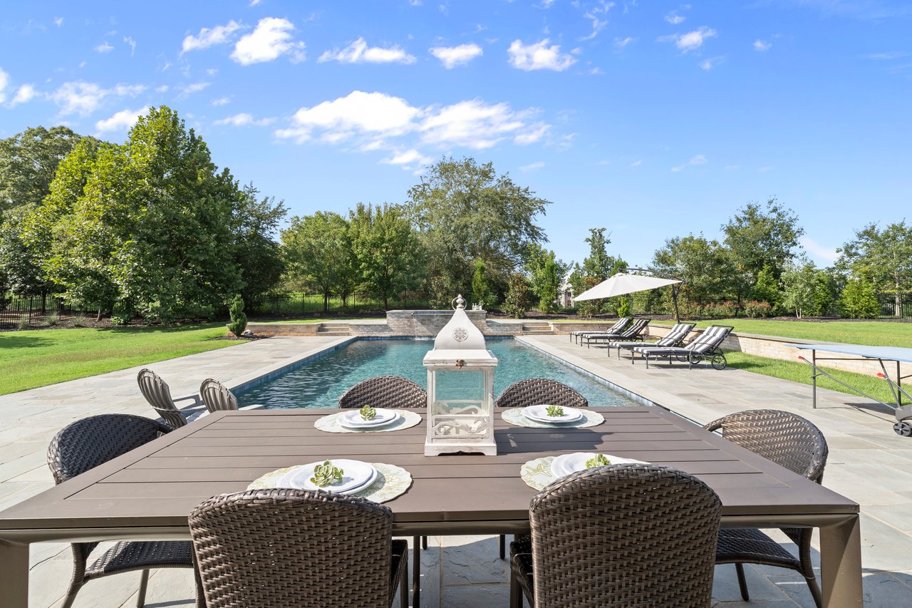  10160 Cedar Ridge Drive