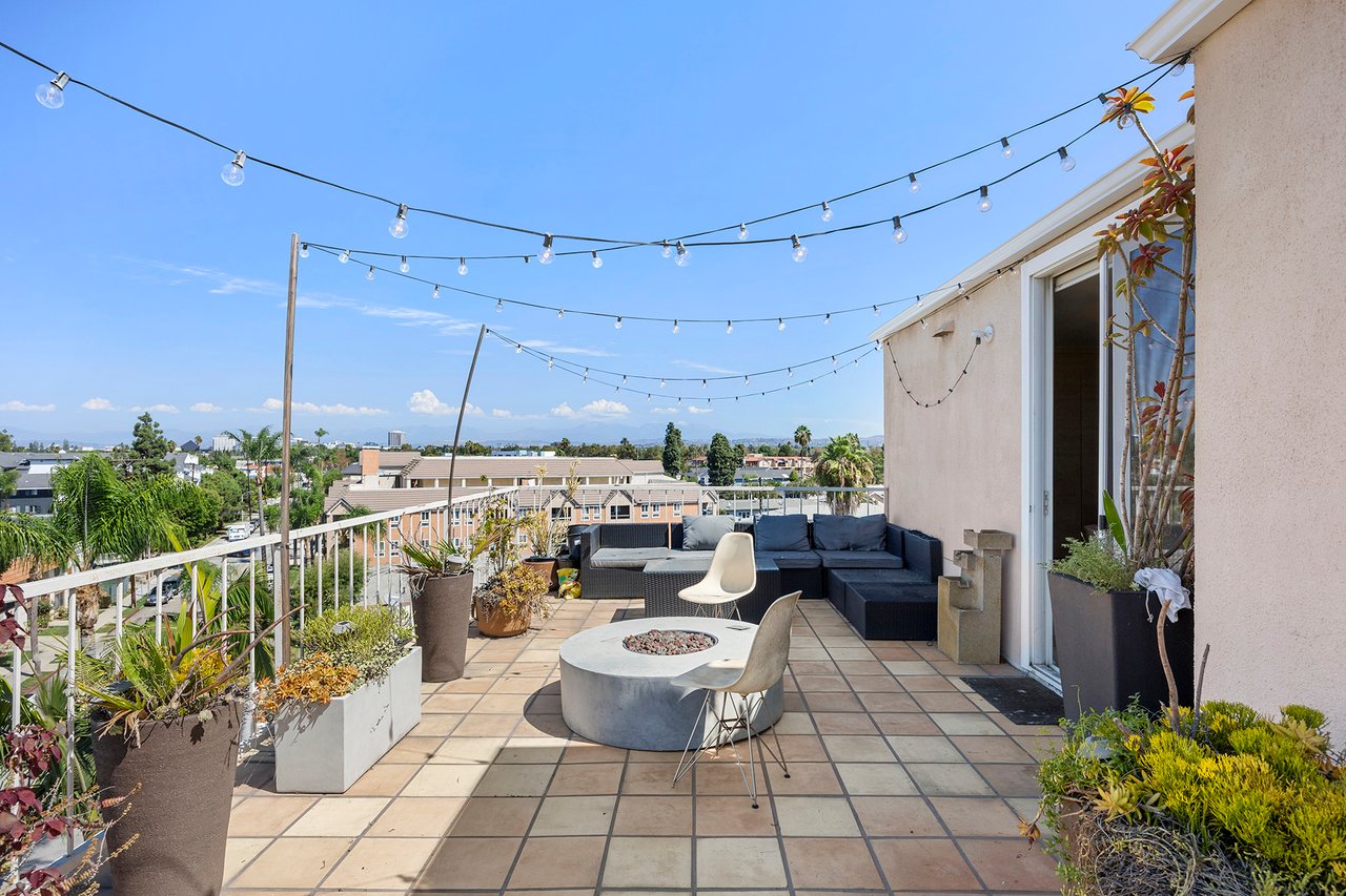 MIDCENTURY MODERN PENTHOUSE WEST for Sale in Santa Ana