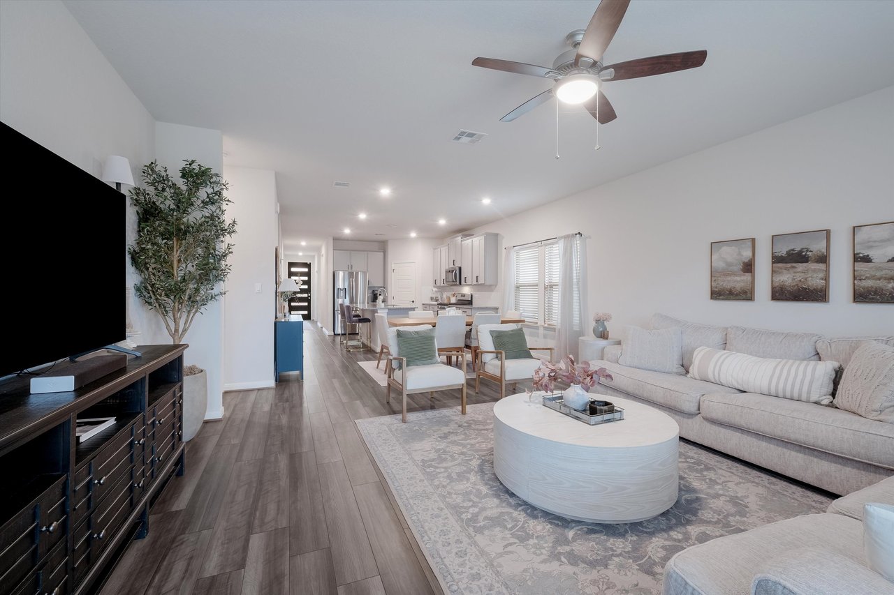 10227 Amaryllis Way