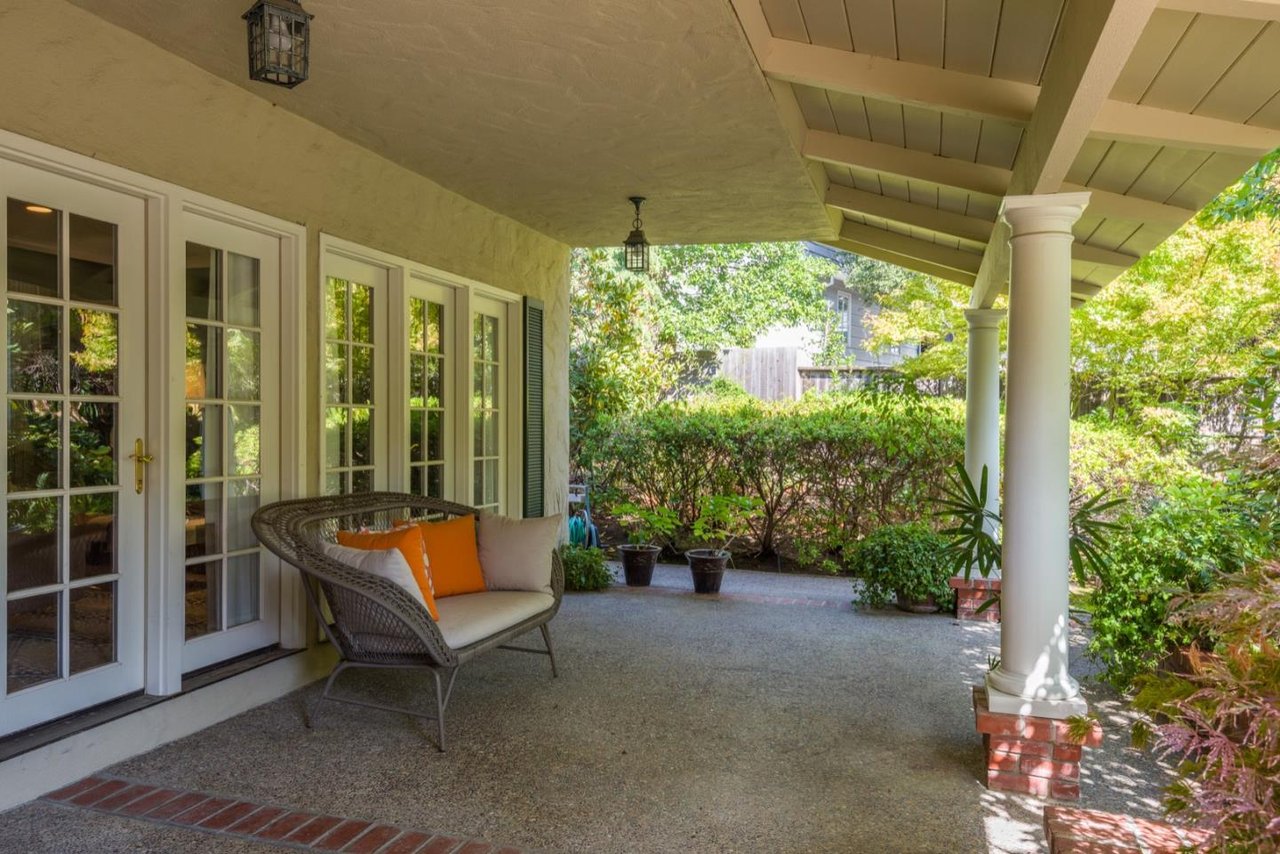 1115 Cascade Drive