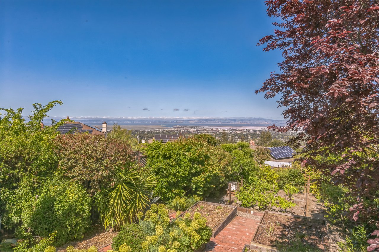 777 Bayview Way