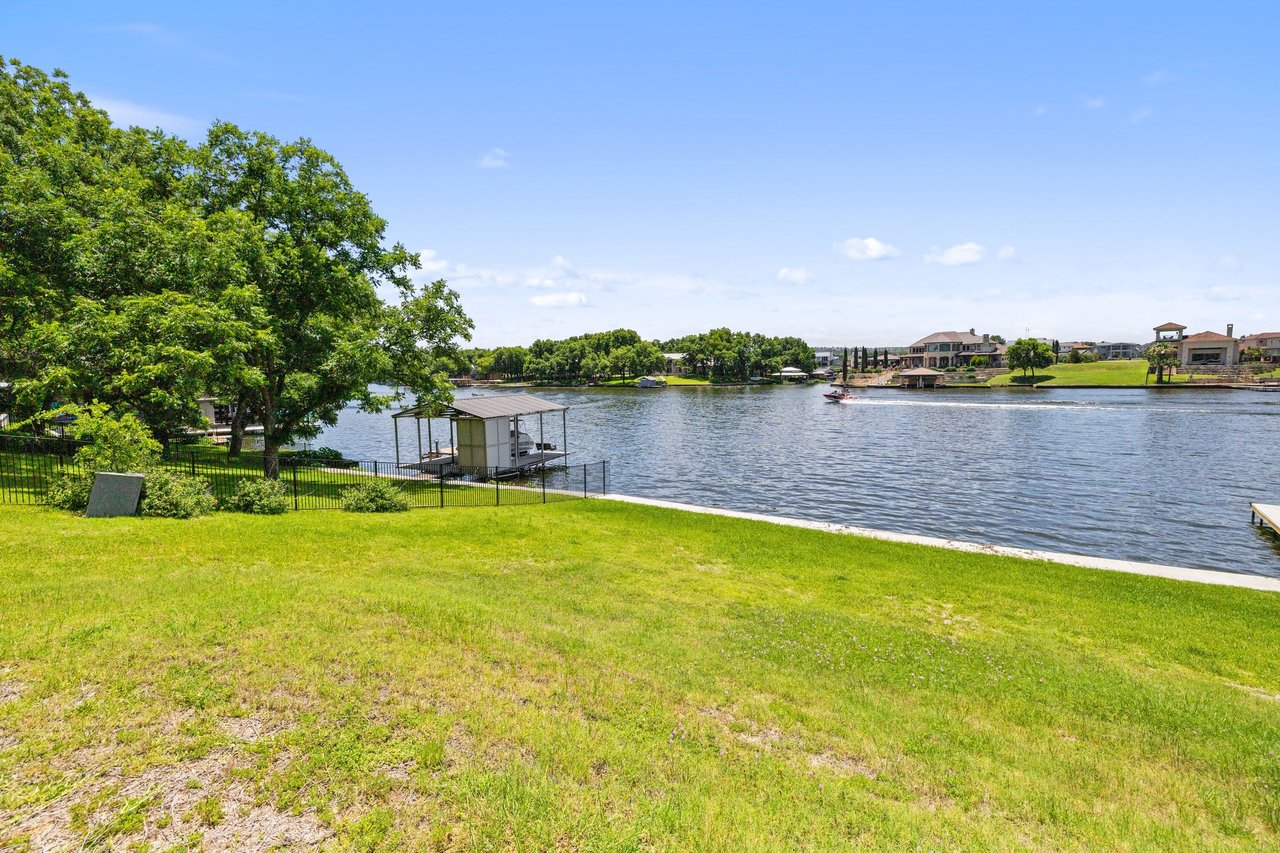 1514 Williams Lakeshore