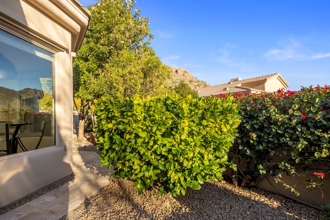 11129 E JUAN TABO Road