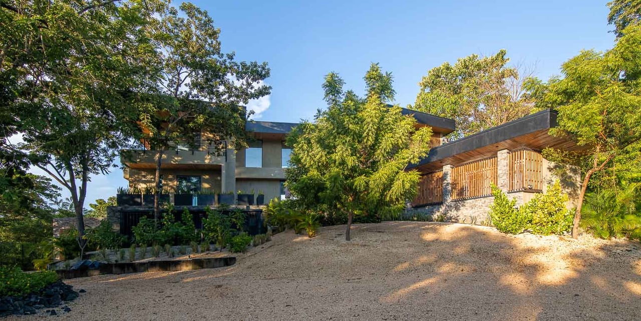 Dos Monitos | Luxury Oceanview Compound Near Playa Grande