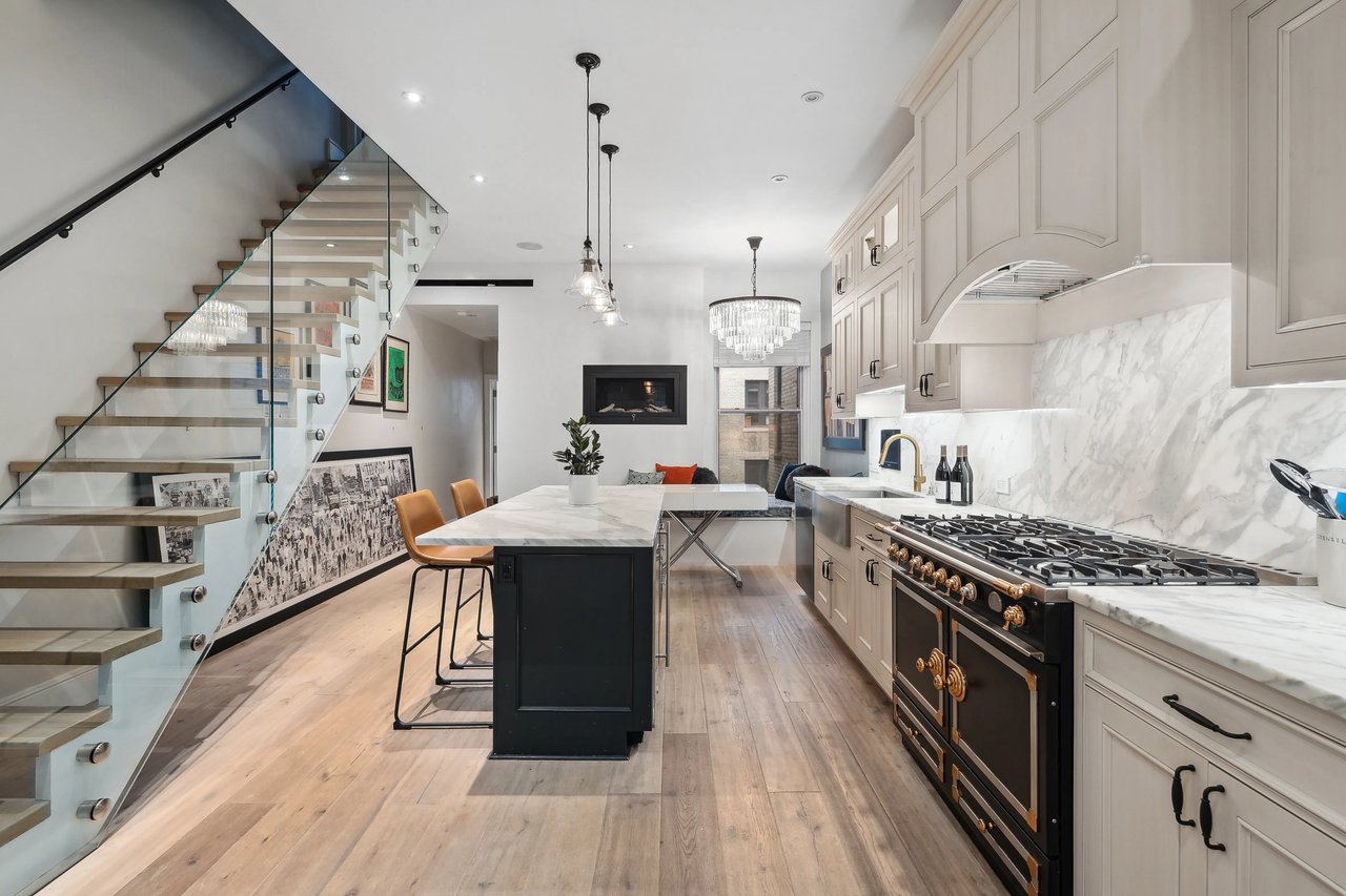 329 West 71st Street Unit: 3