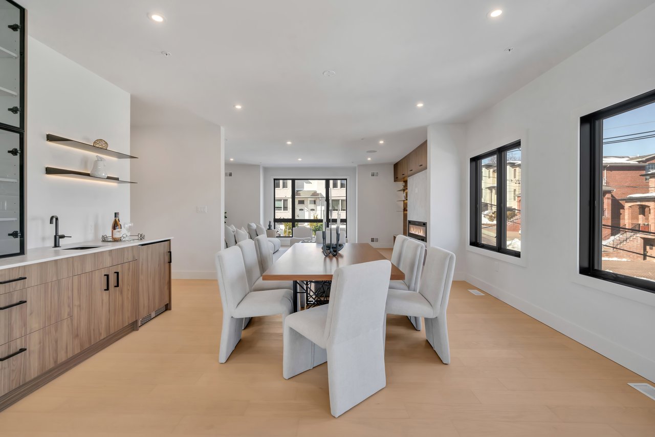 2220 Mackay Avenue B