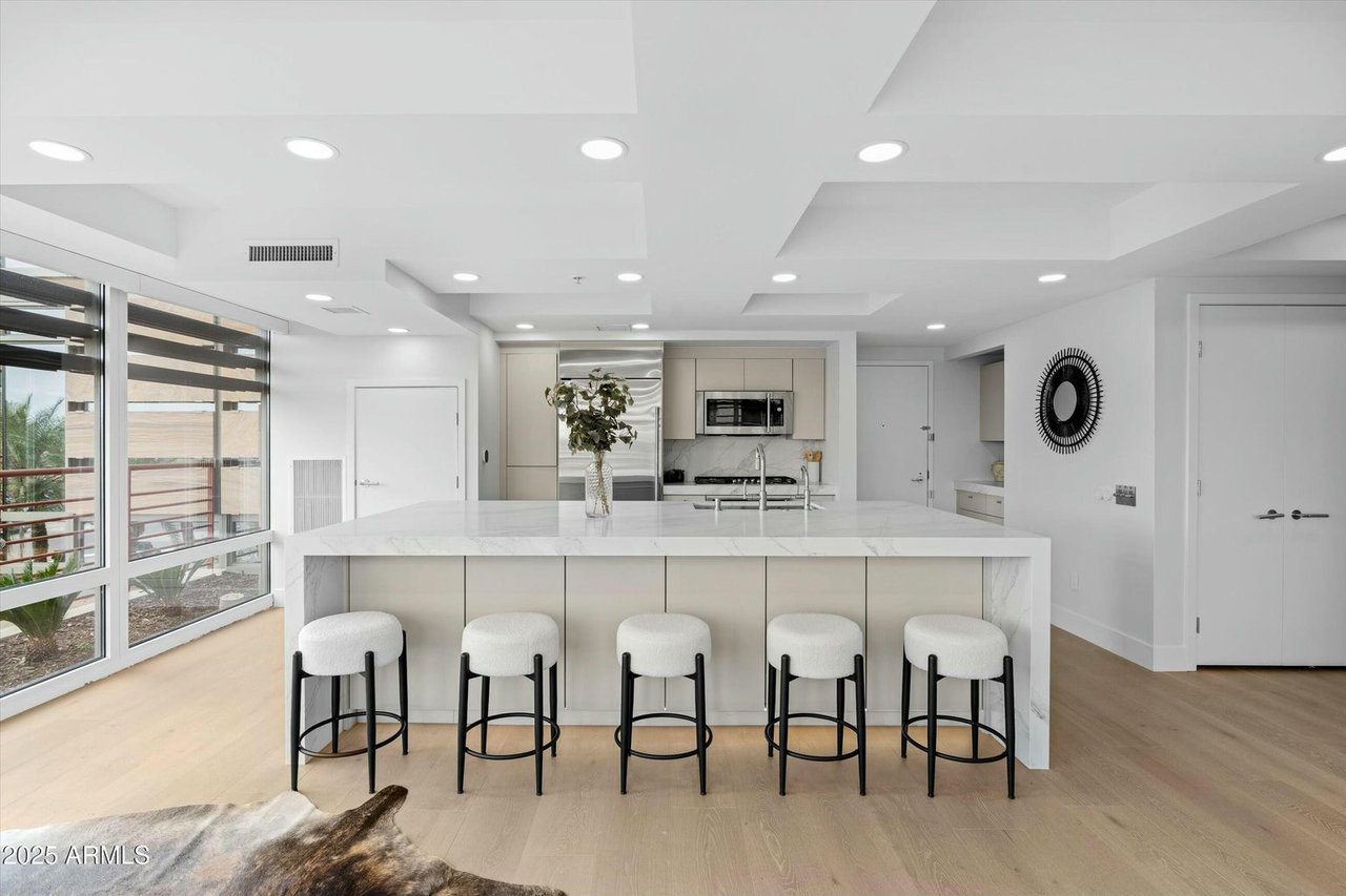 7137 E Rancho Vista Dr, #5001 
