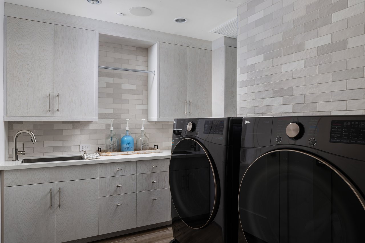 140 E RIO SALADO Parkway 1201