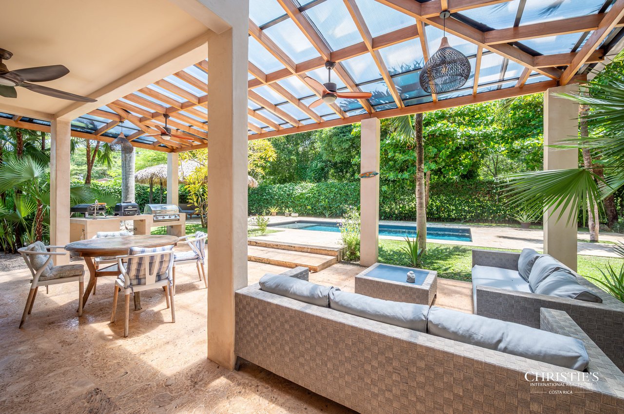 Casa Rosa | A Seaside Escape with a detached Casita in Playa Avellanas
