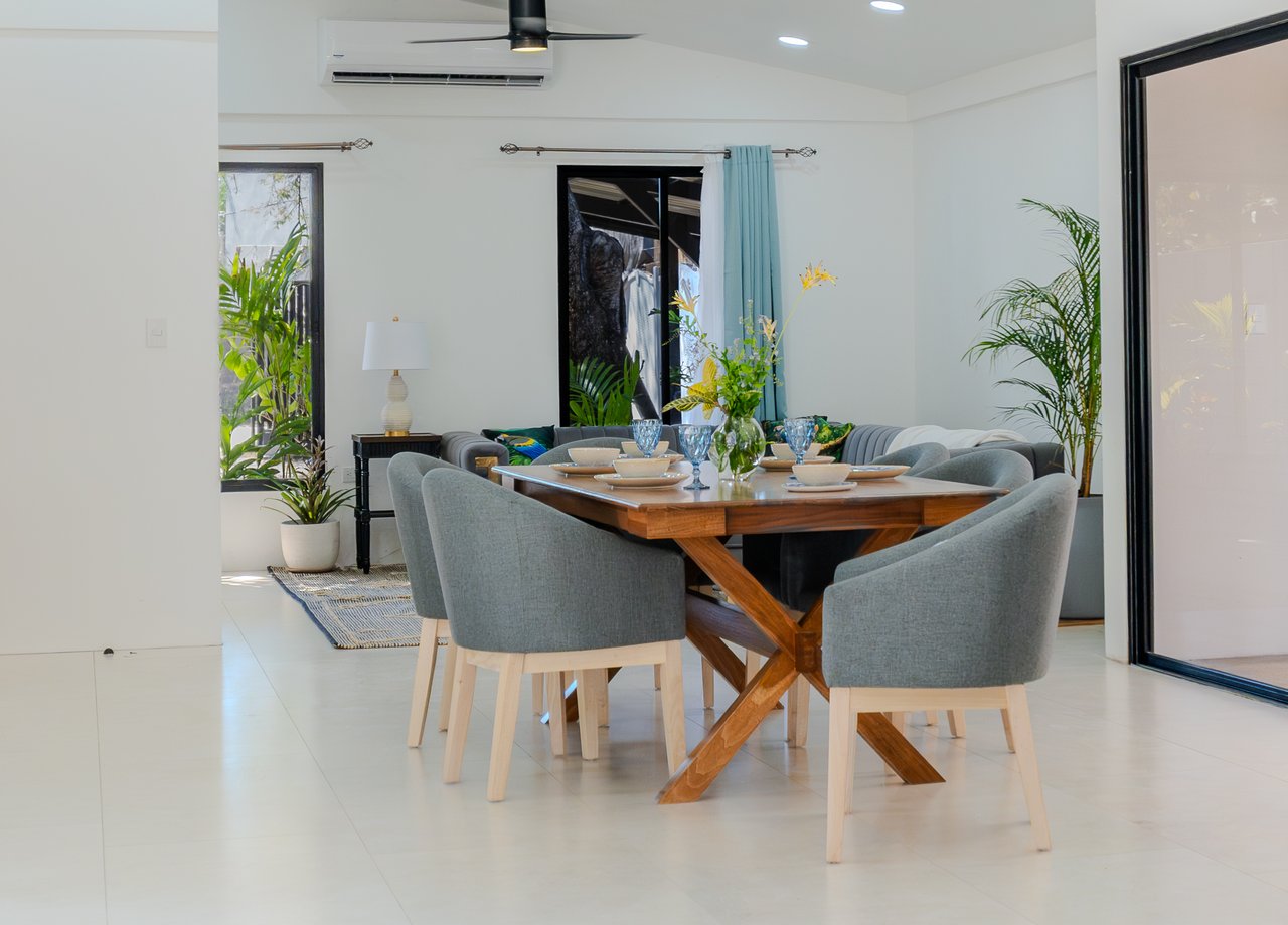LOCATION,LOCATION, LOCATION – 3-BEDROOM VILLA STEPS FROM THE BEACH
