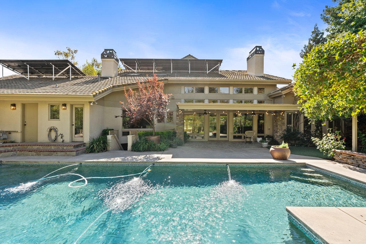 7285 N San Pedro Ave