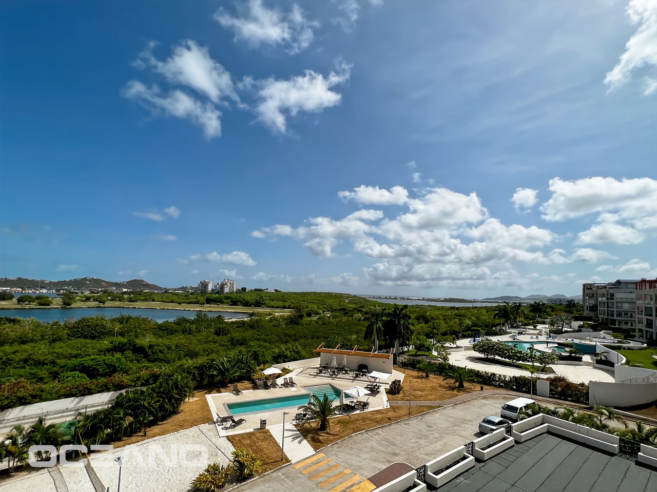 STUDIO THE EMERALD - MAHO