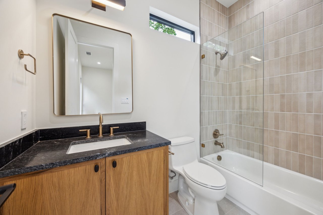 8643 San Leandro Drive