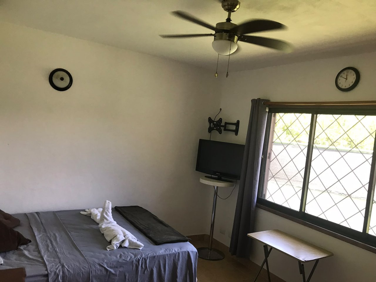 AFFORDABLE 2-BEDROOM HOME NEAR MARINA PEZ VELA & MANUEL ANTONIO | QUEPOS, COSTA RICA.