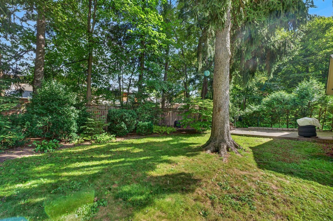33 Ben Machree Dr