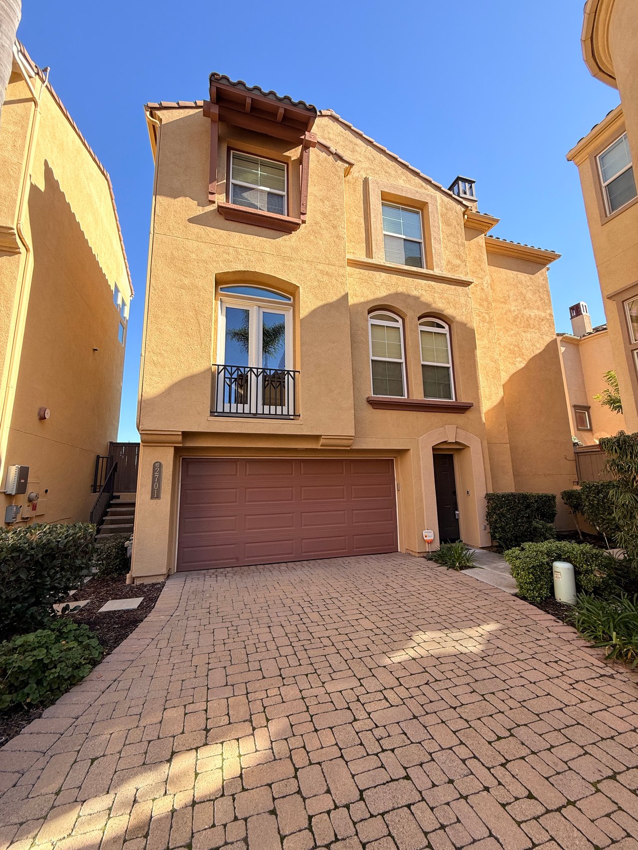 Escala at Mission Valley: 8 Active, 2 Pending