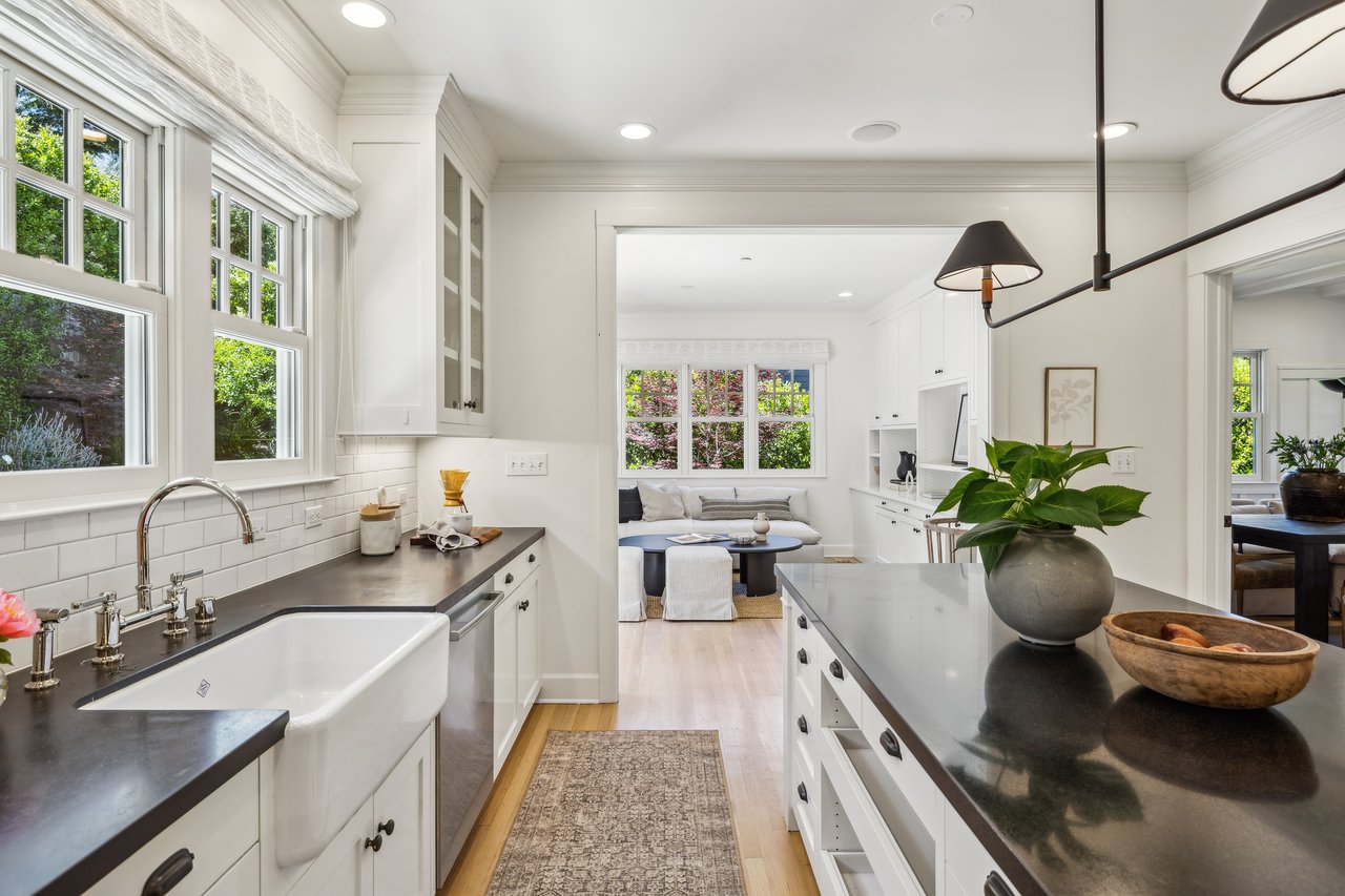129 Sunnyside Avenue