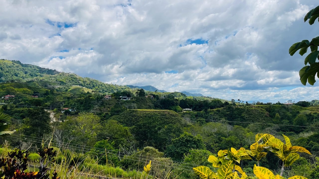 Casa Jean, Window of the Soul 