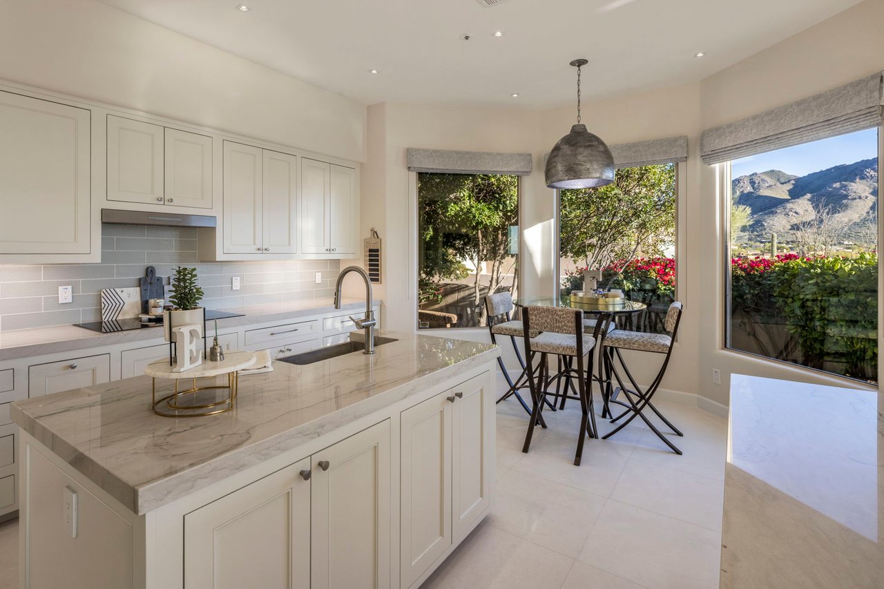 11129 E JUAN TABO Road