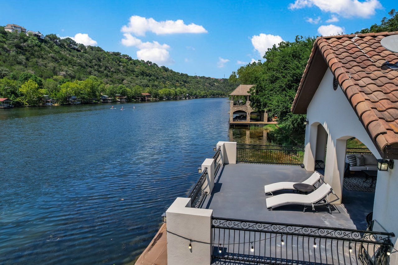 Extraordinary Lake Austin Compound