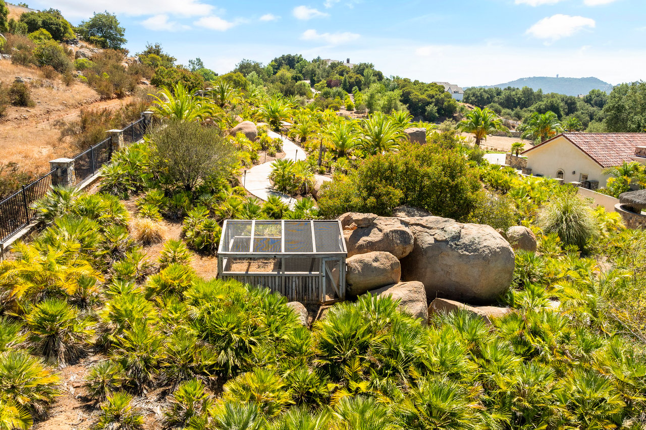 41290 Avenida Delores