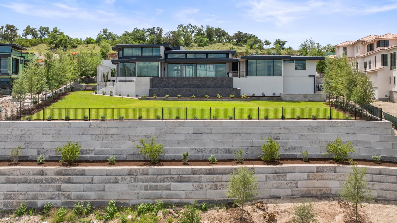 4909 Honey Daisy Way