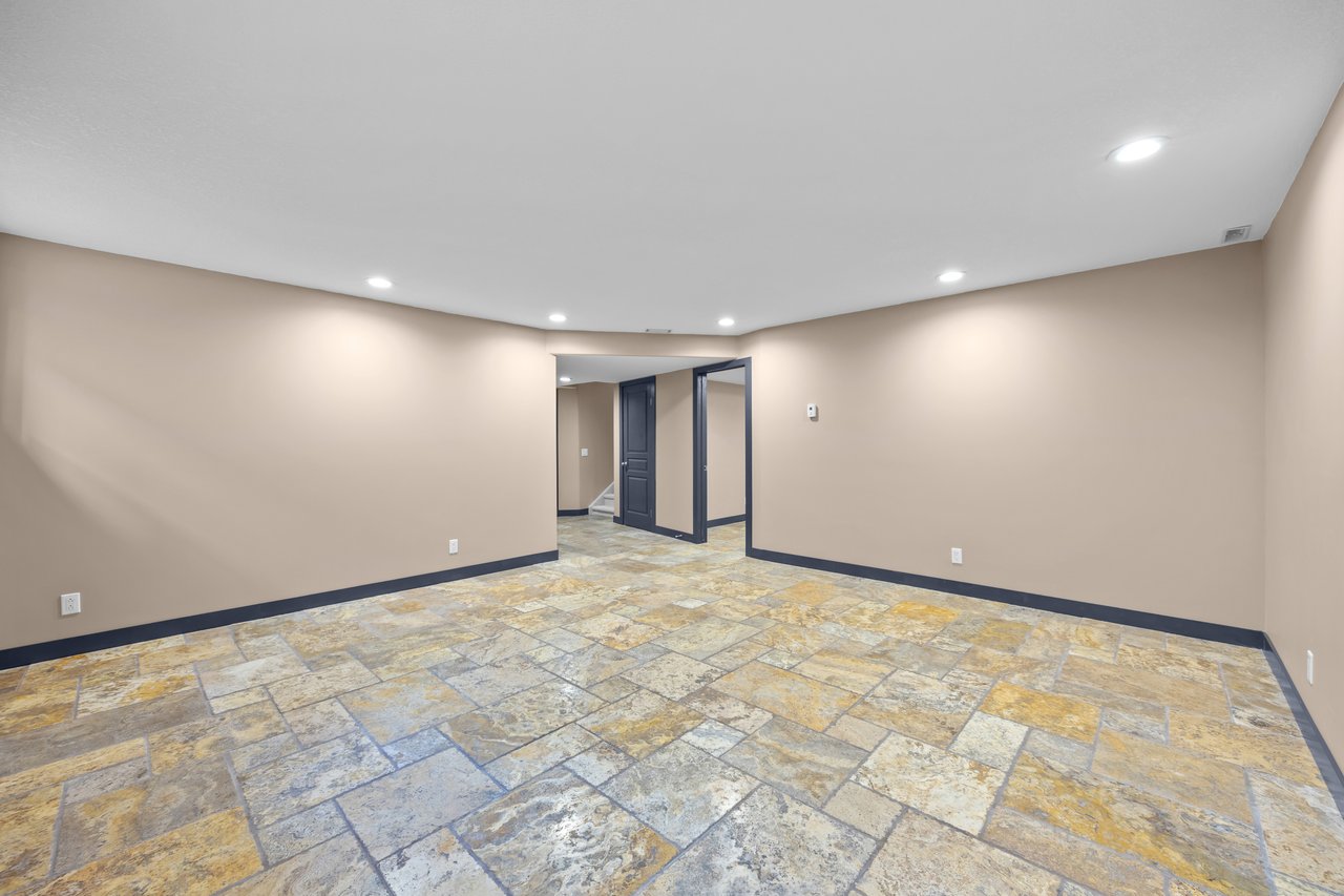 139 Tuscany Ridge Close NW
