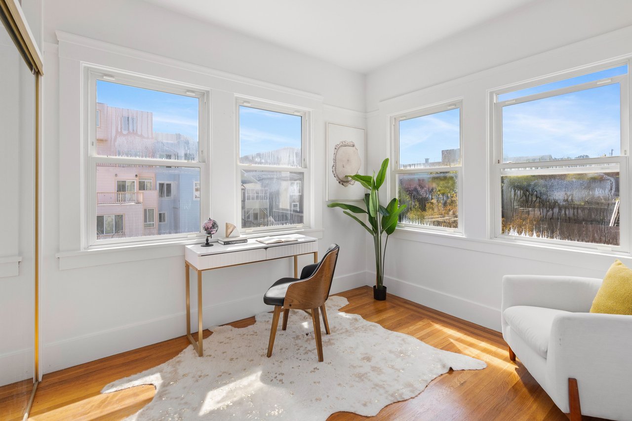 Richmond Duplex with Income Potential