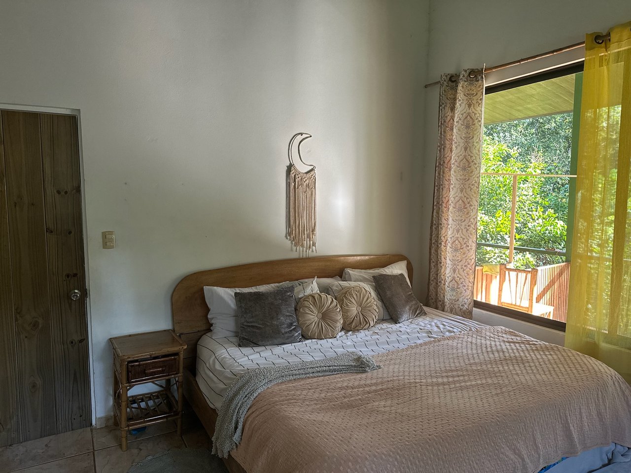 Sustainable Living Farm to Table with Home, Guest House ,Tinamastes on the River