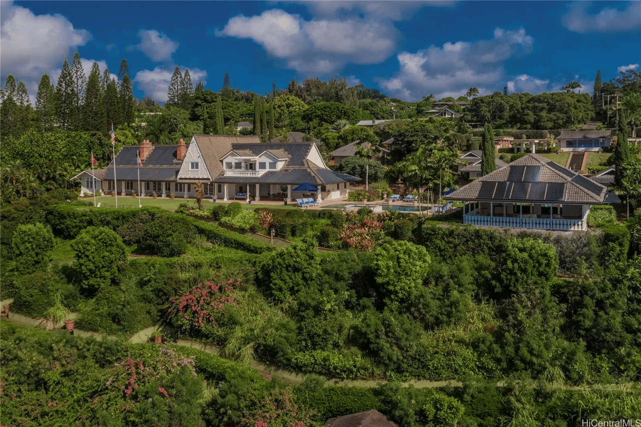 Escape Ordinary. Embrace Waterfront Living.