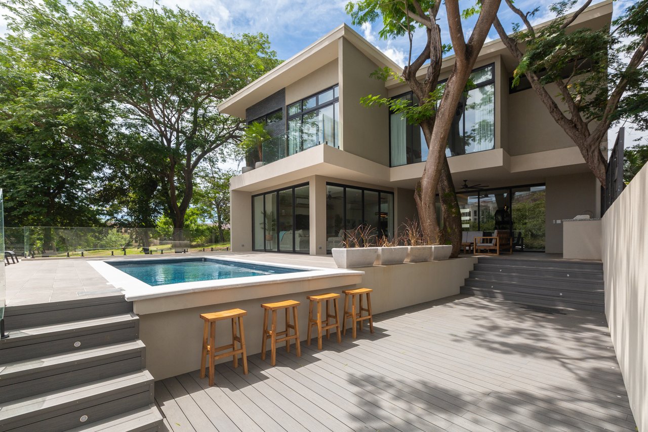 Casa Giving Tree | Modern 5-Bed Luxury Home with Beach Access in Tamarindo, Costa Rica
