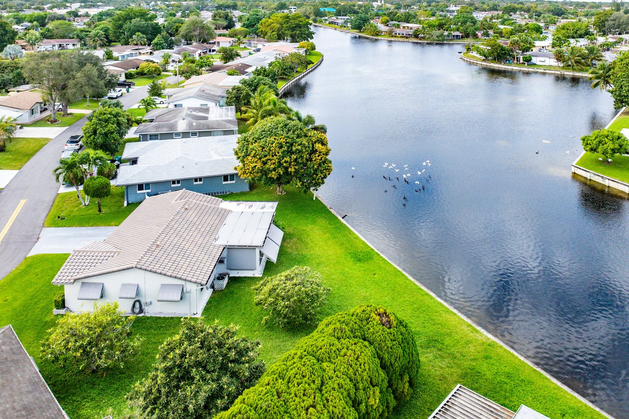 MAINLANDS OF TAMARAC LAKES