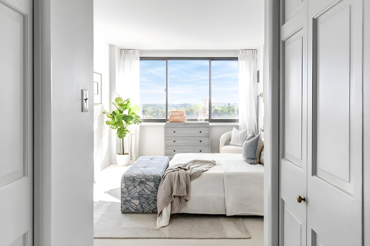 Watergate West Penthouse Seven